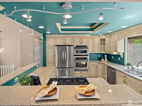 19611 30th Avenue NE, Shoreline WA 98155
