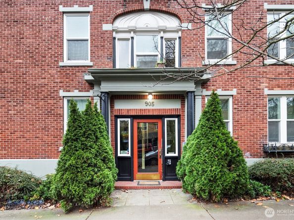 905 NE 43rd Avenue 110, Seattle WA 98105