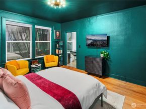 905 NE 43rd Avenue 110, Seattle WA 98105