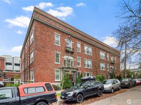 905 NE 43rd Avenue 110, Seattle WA 98105