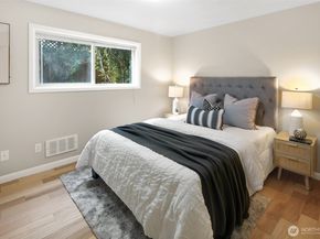 1016 6th Avenue N 102, Seattle WA 98109