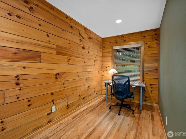 5410 SW 244th Street, Vashon WA 98070