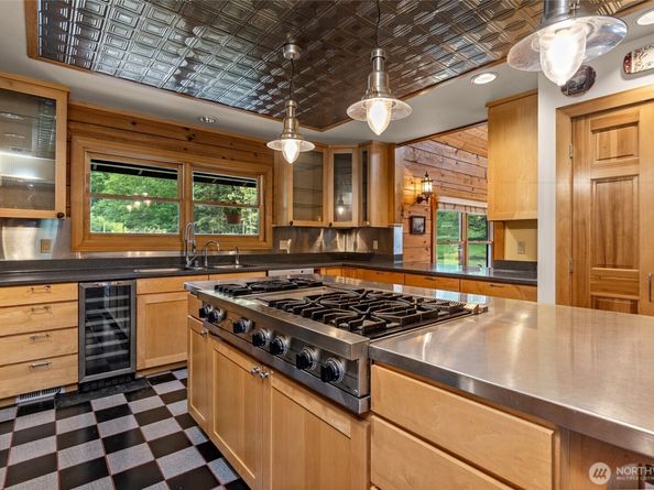 5410 SW 244th Street, Vashon WA 98070