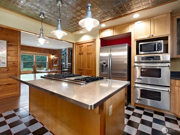 5410 SW 244th Street, Vashon WA 98070
