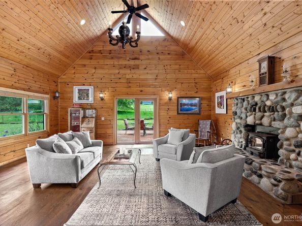5410 SW 244th Street, Vashon WA 98070