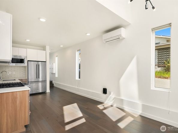 518 NW Bright Street, Seattle WA 98107