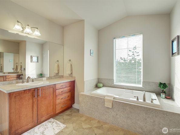 4763 Arbors Circle, Mukilteo WA 98275