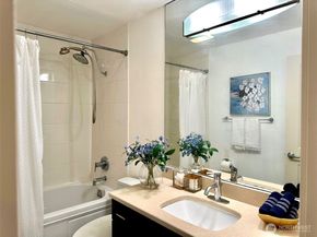 11054 NE 33rd Place B1, Bellevue WA 98004