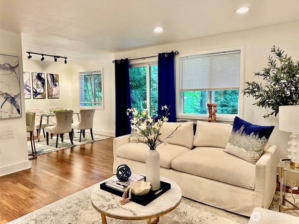 11054 NE 33rd Place B1, Bellevue WA 98004