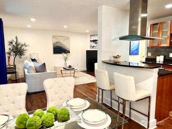 11054 NE 33rd Place B1, Bellevue WA 98004