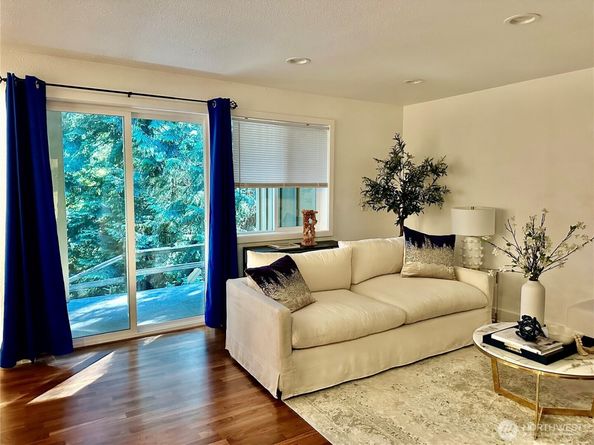 11054 NE 33rd Place B1, Bellevue WA 98004