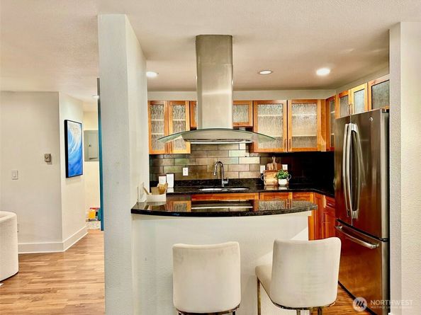 11054 NE 33rd Place B1, Bellevue WA 98004