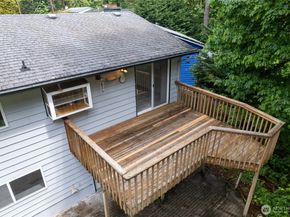 22508 W 51 st Ave, Mountlake Terrace WA 98043
