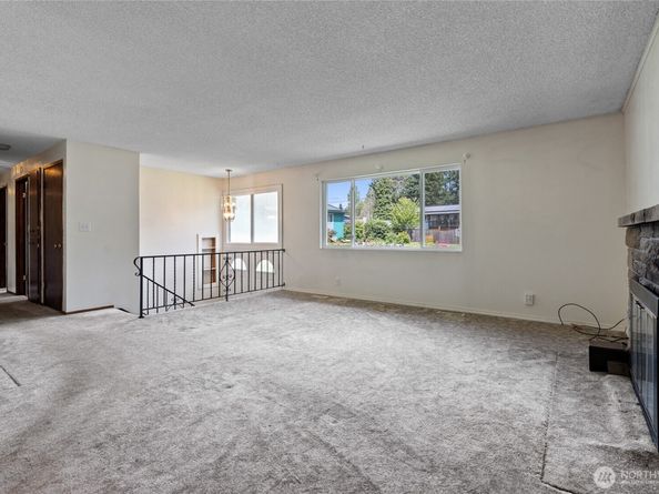 22508 W 51 st Ave, Mountlake Terrace WA 98043