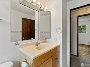 22508 W 51 st Ave, Mountlake Terrace WA 98043