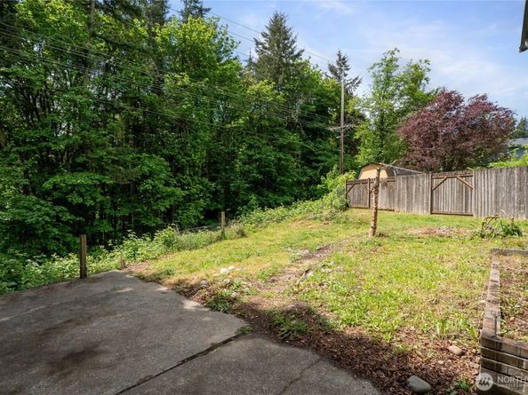 22508 W 51 st Ave, Mountlake Terrace WA 98043