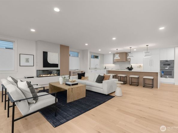 238 4th Avenue 101, Kirkland WA 98033