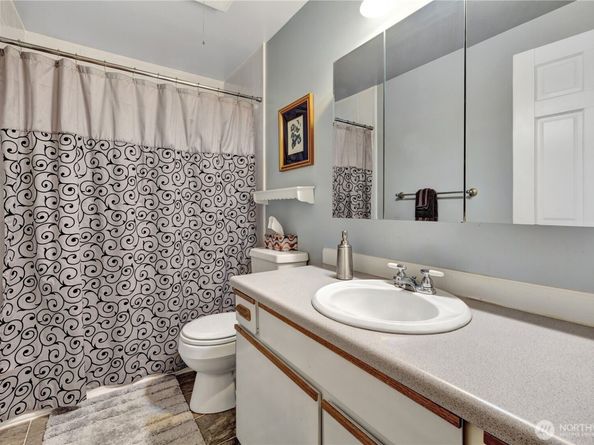 10208 28th Avenue SW, Seattle WA 98146