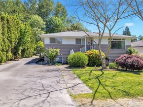 10208 28th Avenue SW, Seattle WA 98146