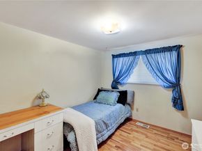 10208 28th Avenue SW, Seattle WA 98146