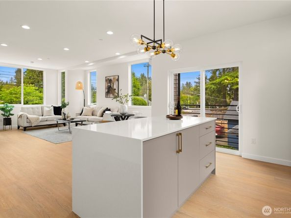 1911 C N 120th Street, Seattle WA 98133