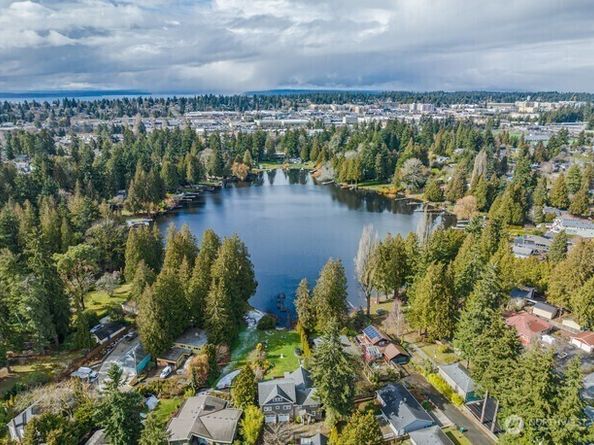 1911 C N 120th Street, Seattle WA 98133
