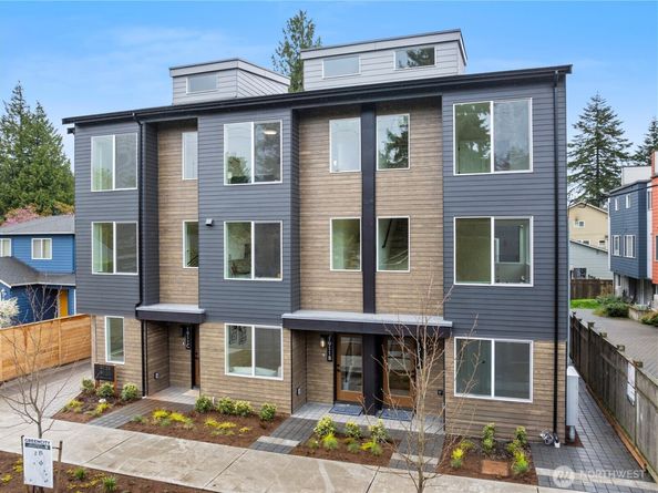 1911 C N 120th Street, Seattle WA 98133