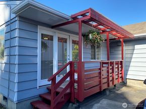 13223 4th Avenue SW, Burien WA 98146