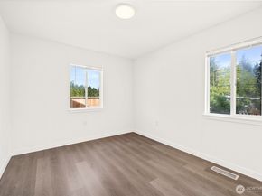 13223 4th Avenue SW, Burien WA 98146
