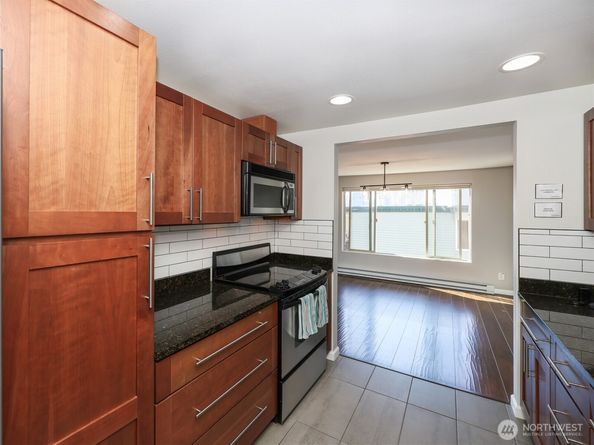1250 Taylor Avenue N 205, Seattle WA 98109