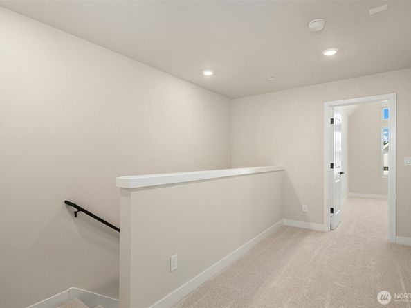 9017 NE 203rd Court C, Bothell WA 98011