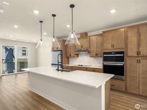 9017 NE 203rd Court C, Bothell WA 98011