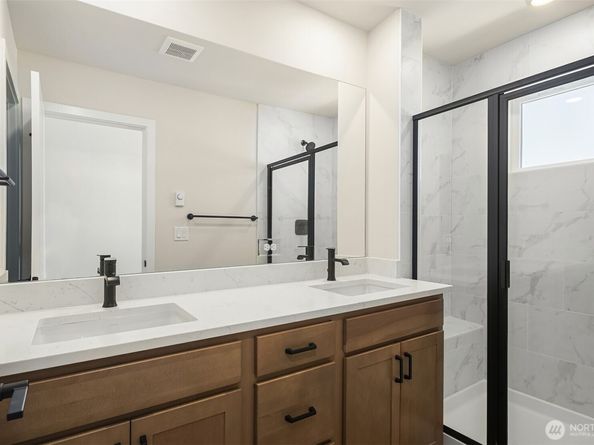 9017 NE 203rd Court C, Bothell WA 98011