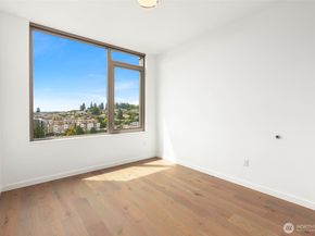 10232 NE 10th Street 1015, Bellevue WA 98004