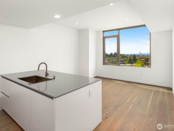 10232 NE 10th Street 1015, Bellevue WA 98004