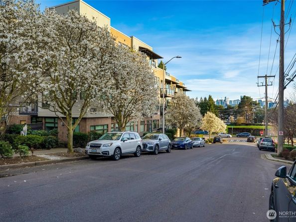 1700 N Northlake Way 310, Seattle WA 98103