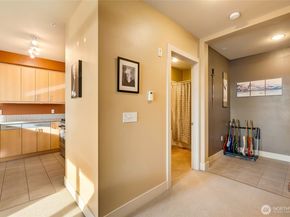 1700 N Northlake Way 310, Seattle WA 98103