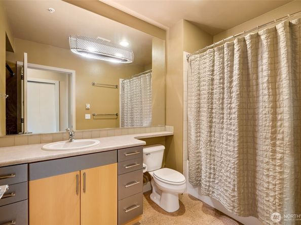 1700 N Northlake Way 310, Seattle WA 98103