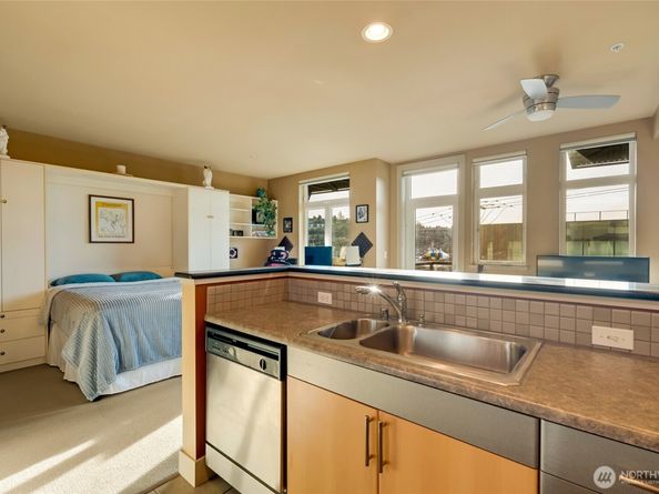 1700 N Northlake Way 310, Seattle WA 98103