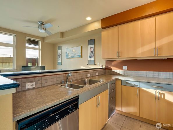 1700 N Northlake Way 310, Seattle WA 98103
