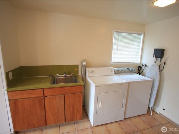 2726 NE 75th Street, Seattle WA 98115