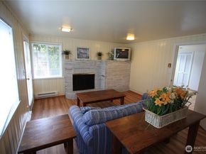 2726 NE 75th Street, Seattle WA 98115
