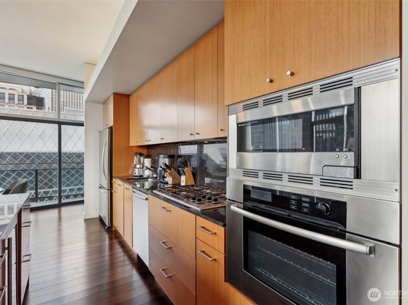 909 5th Avenue 1001, Seattle WA 98164