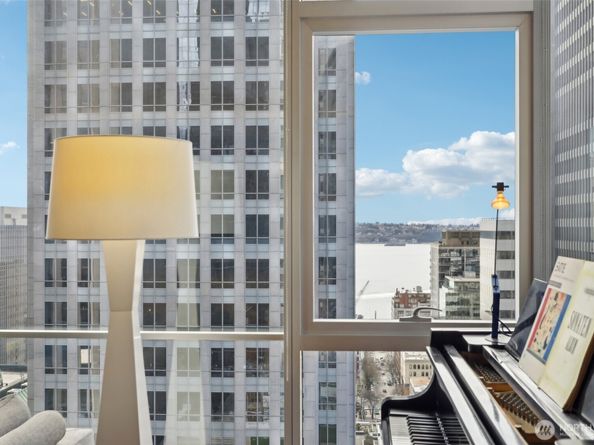 909 5th Avenue 1001, Seattle WA 98164