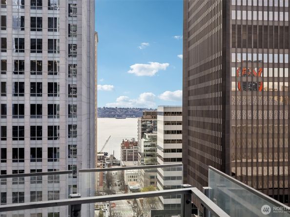909 5th Avenue 1001, Seattle WA 98164