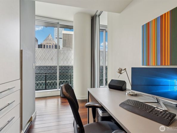 909 5th Avenue 1001, Seattle WA 98164