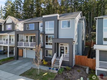 1940 NW Rustling Fir Lane