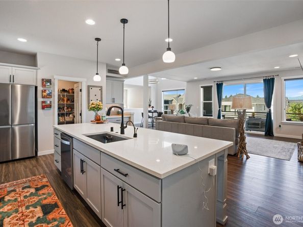 1940 NW Rustling Fir Lane, Silverdale WA 98383