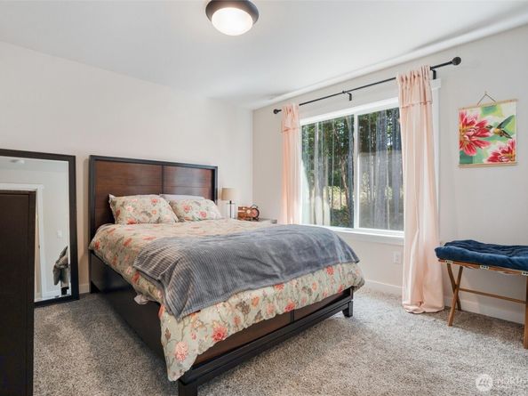 1940 NW Rustling Fir Lane, Silverdale WA 98383