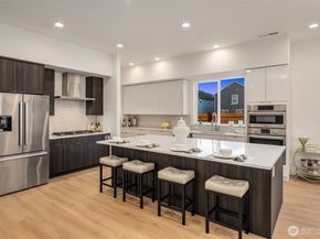 11612 SE 196 Street 1, Kent WA 98031